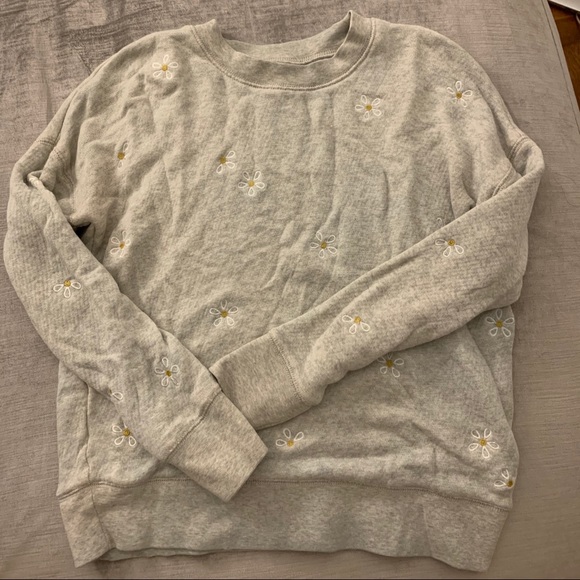 Madewell Sweaters - Madewell Daisy Embroidered Sweatshirt